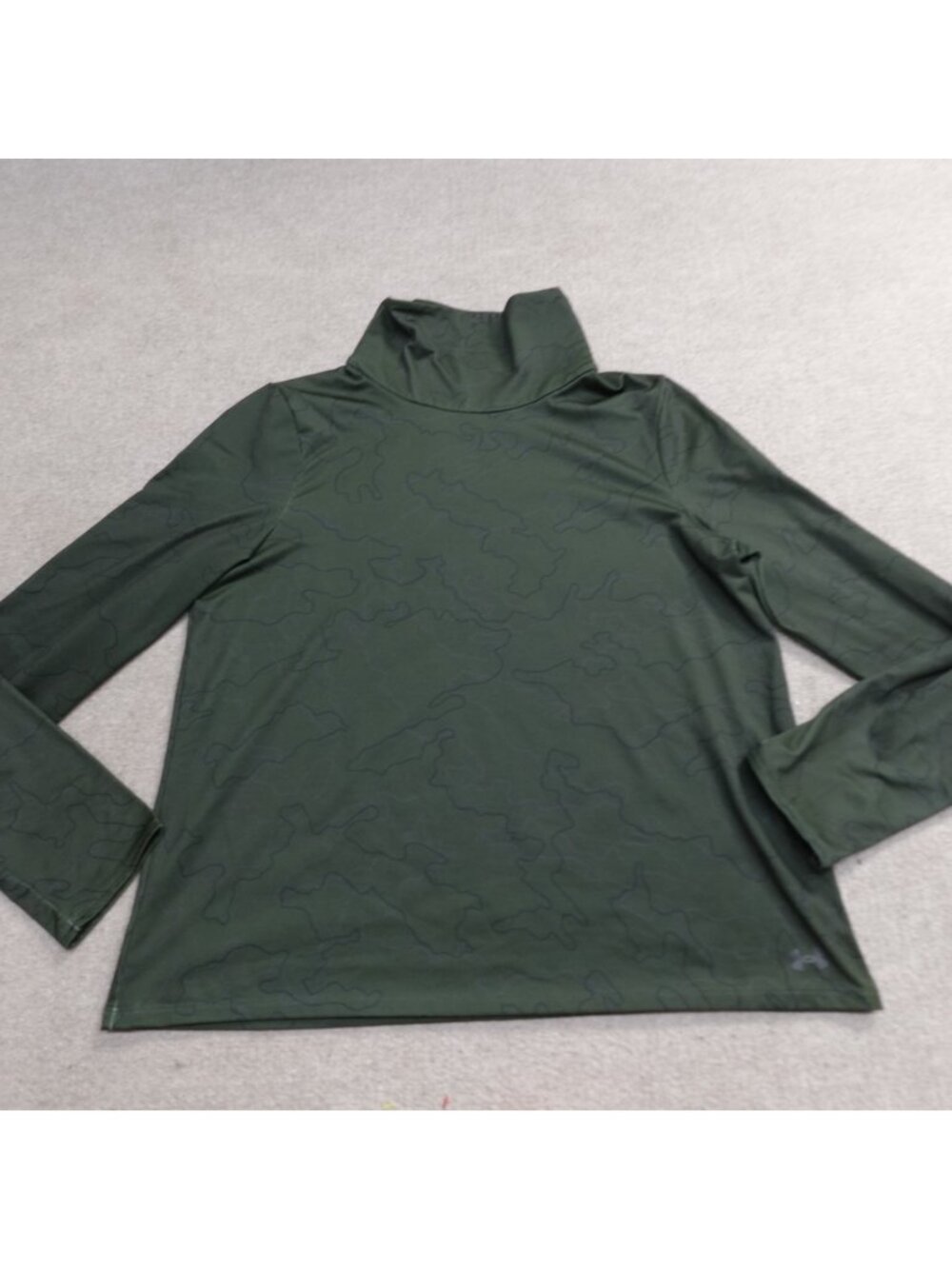 Under Armour Womens Top Large Green Camouflage Long Sleeve Heatgear Mock Neck